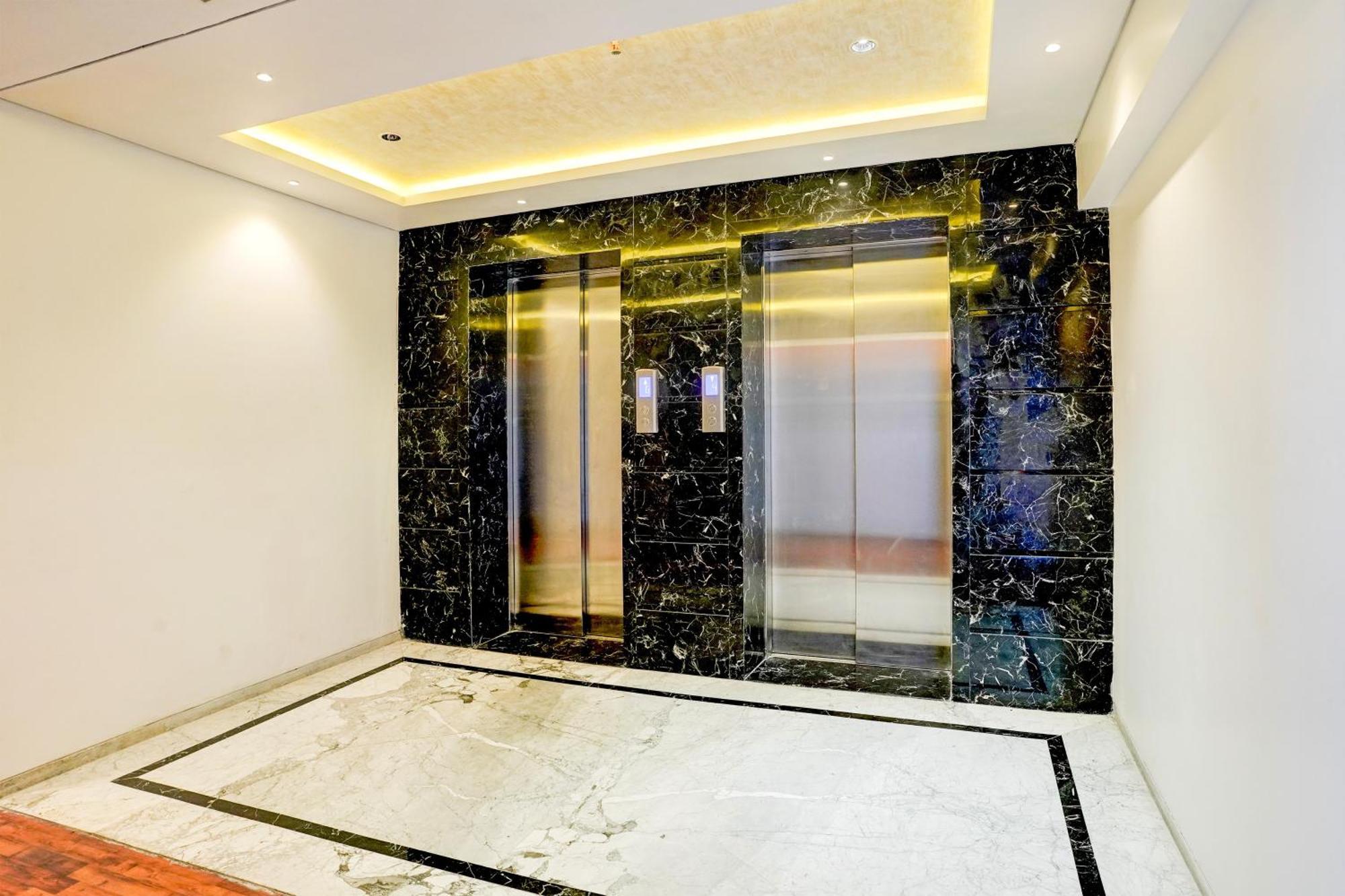 Palette Magarpatta City Formerly Emerald Guestimony Pune Ngoại thất bức ảnh
