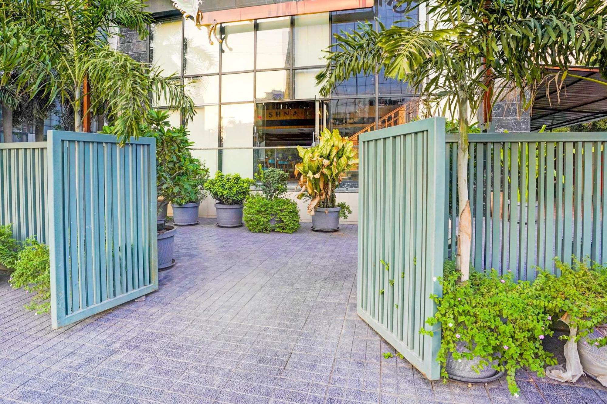 Palette Magarpatta City Formerly Emerald Guestimony Pune Ngoại thất bức ảnh