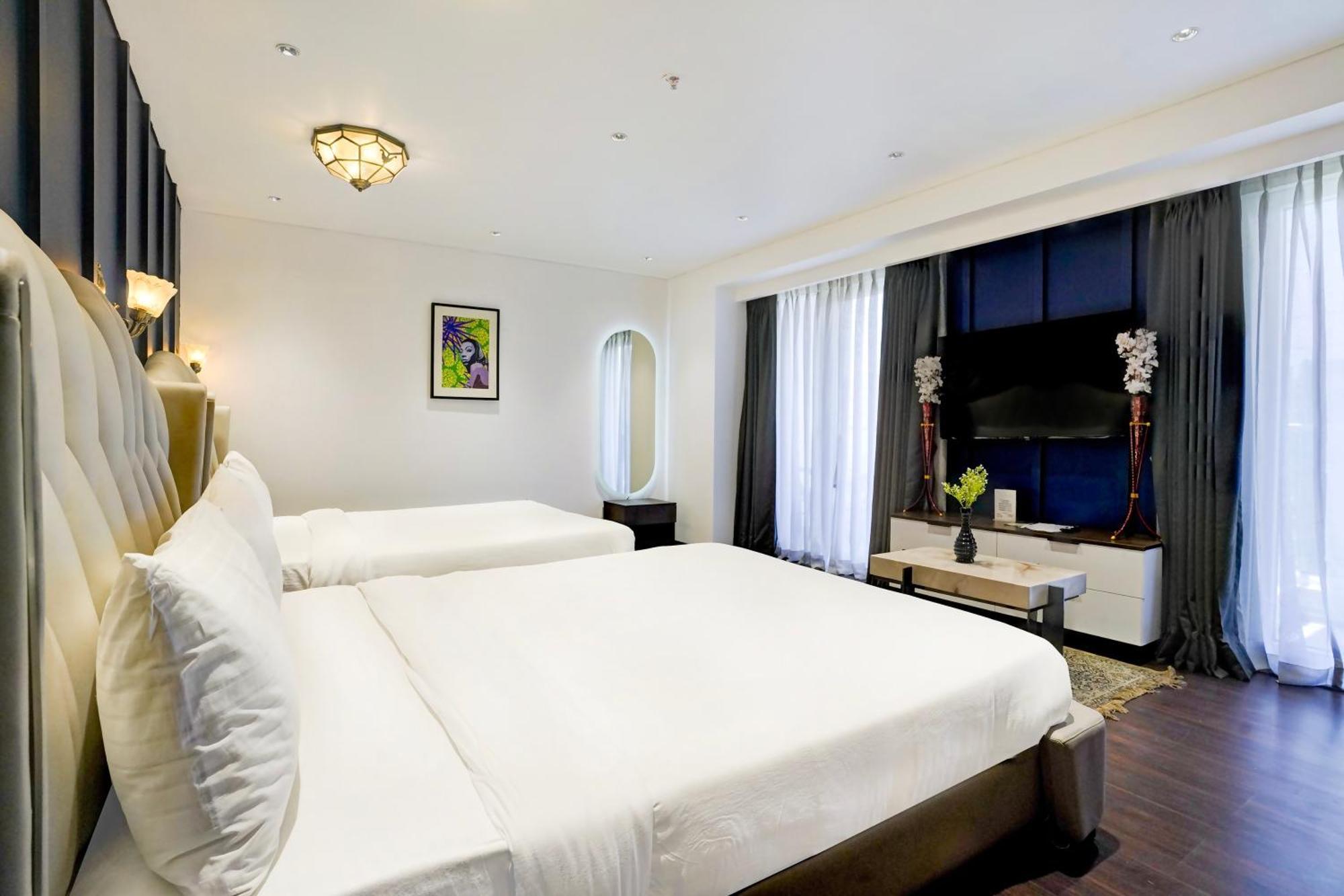 Palette Magarpatta City Formerly Emerald Guestimony Pune Ngoại thất bức ảnh